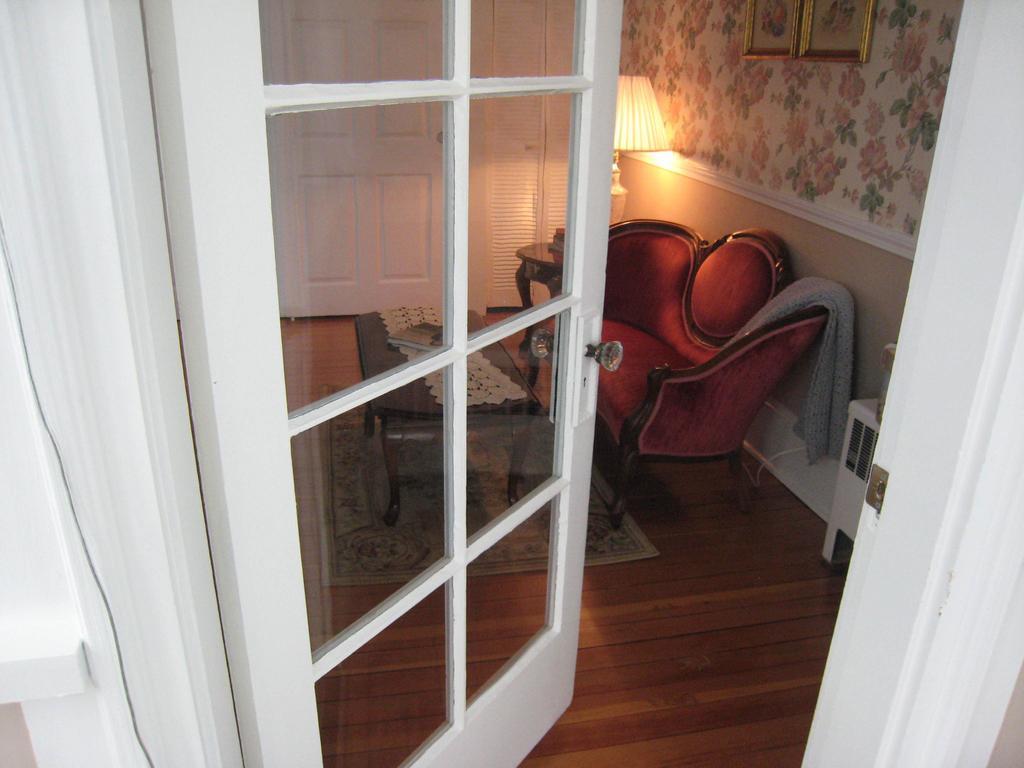 Victoria Inn Hampton Room photo
