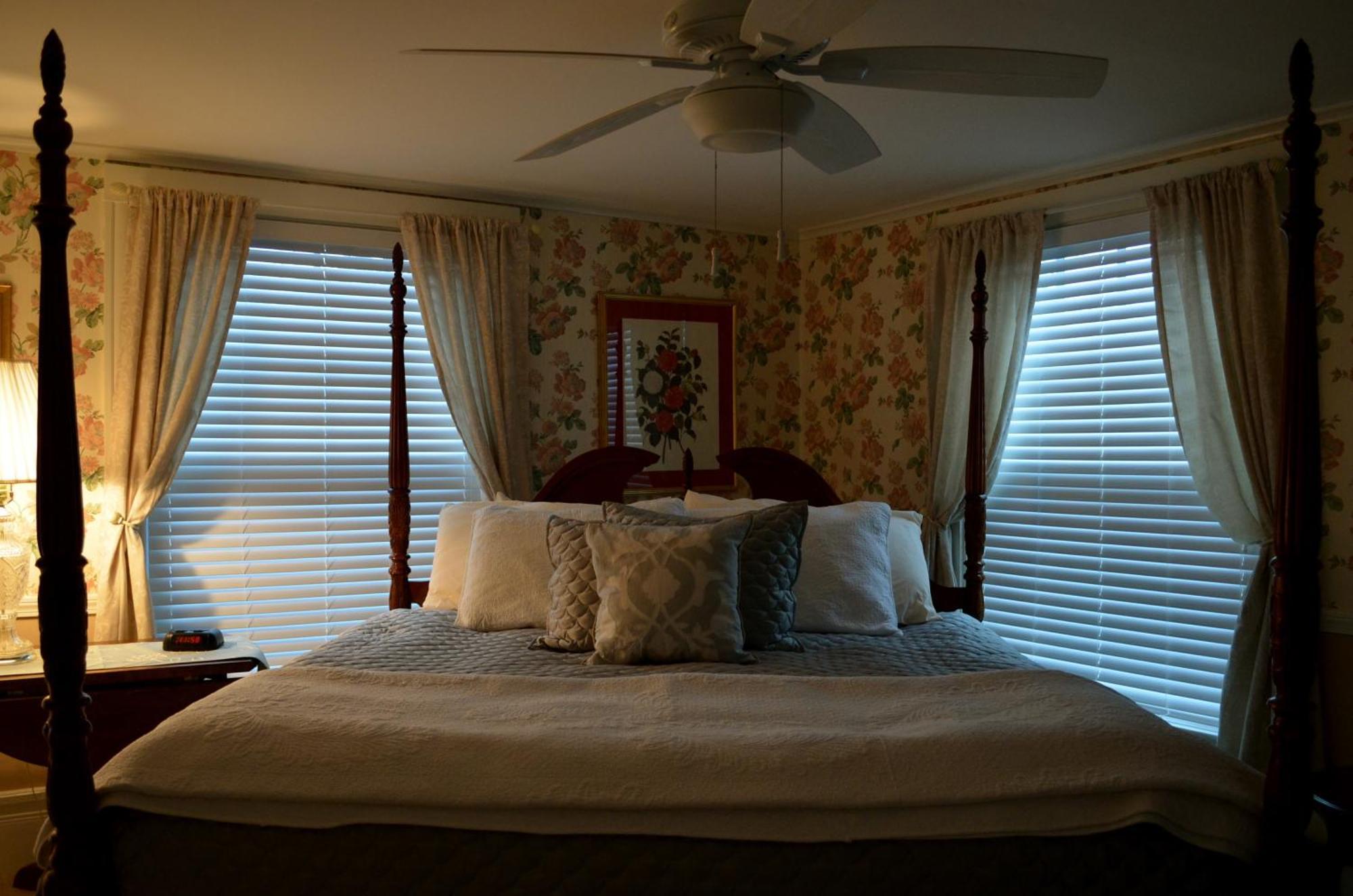 Victoria Inn Hampton Room photo
